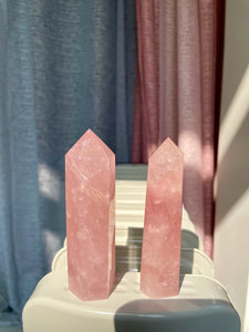 ROSE QUARTZ POINT LOVE • RELATIONSHIPS • ATTRACTION