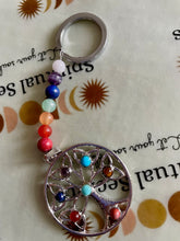 Load image into Gallery viewer, 7 Chakra tree of life keychain